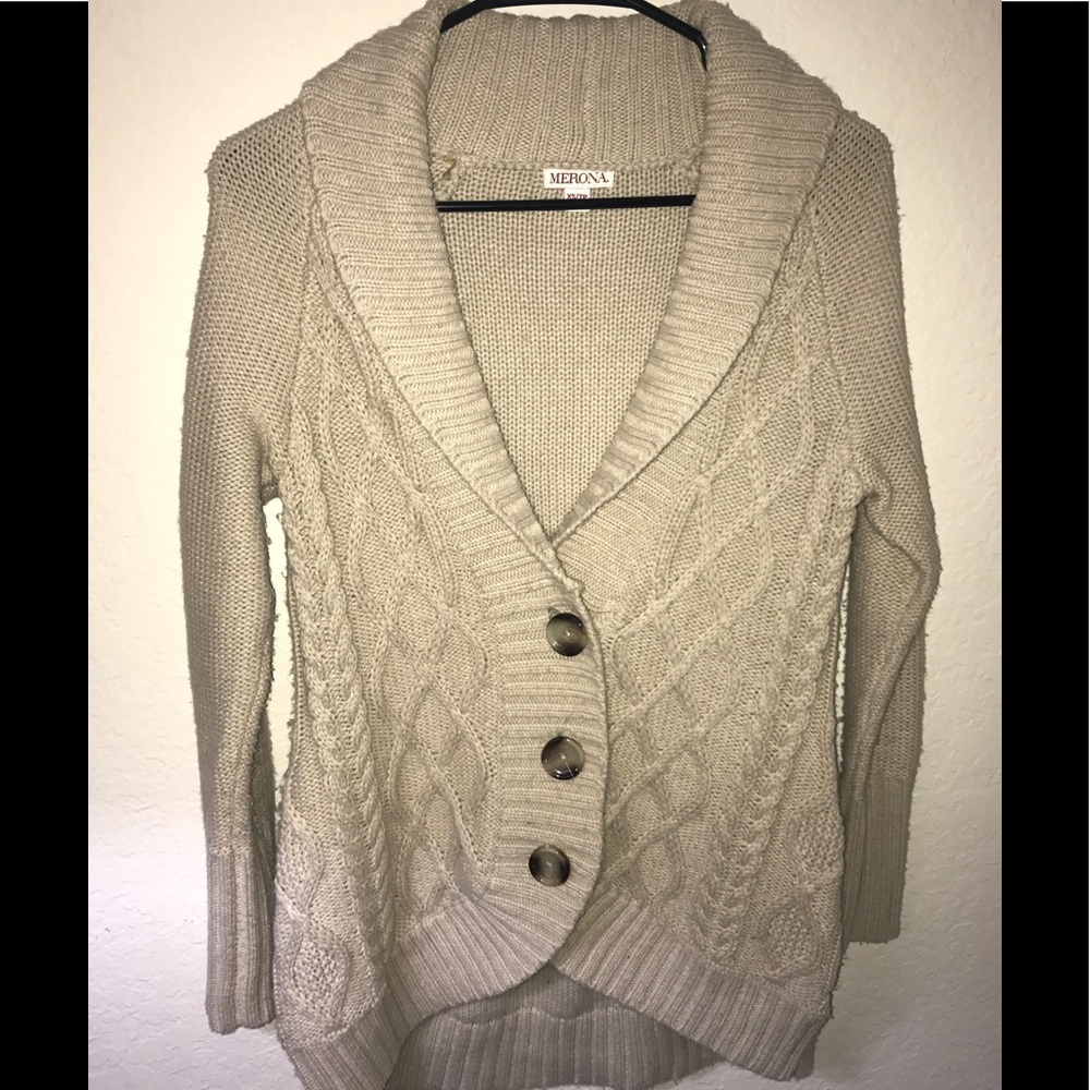 Thick Knit cardigan with buttons